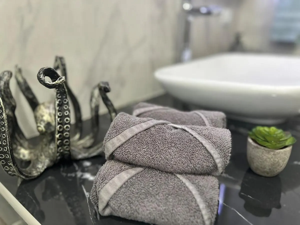 Newly Renovated & Furnished Apartment Cozumel